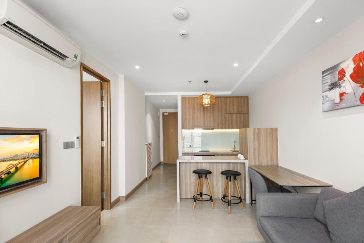 Moon Hotel And Apartment Da Nang Bagian luar foto