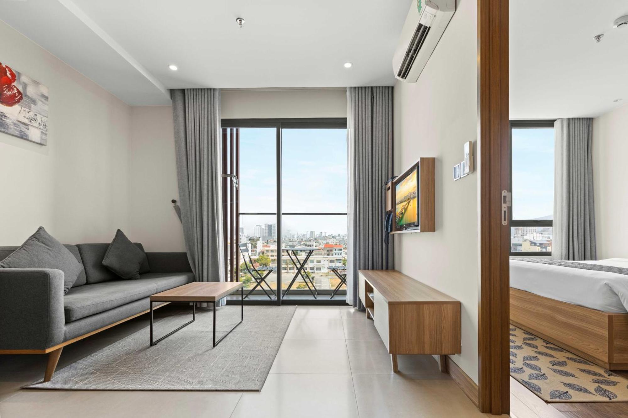 Moon Hotel And Apartment Da Nang Bagian luar foto