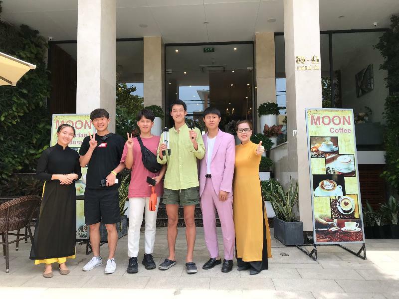 Moon Hotel And Apartment Da Nang Bagian luar foto