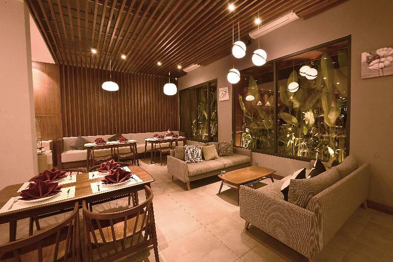 Moon Hotel And Apartment Da Nang Bagian luar foto